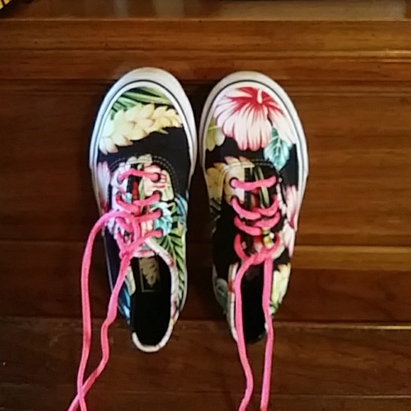 vans atwood low aloha vans atwood low aloha